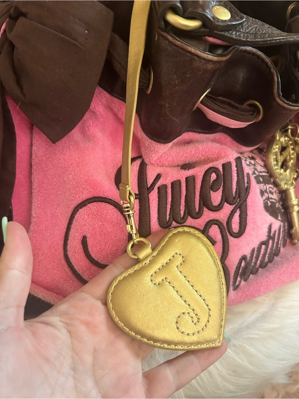 Vintage 2010 Juicy Couture Bubblegum Pink Terry Daydreamer Bag Key Charm SOLD!!! - Picture 6 of 16